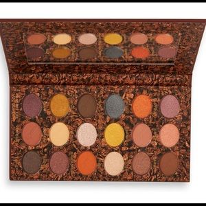 Revolution eyeshadow palette